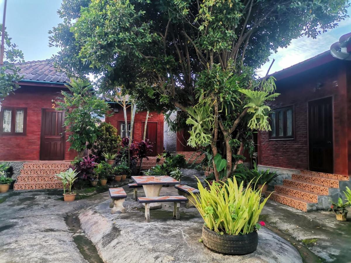Kongkeo Guesthouse Muang Phônsavan Extérieur photo