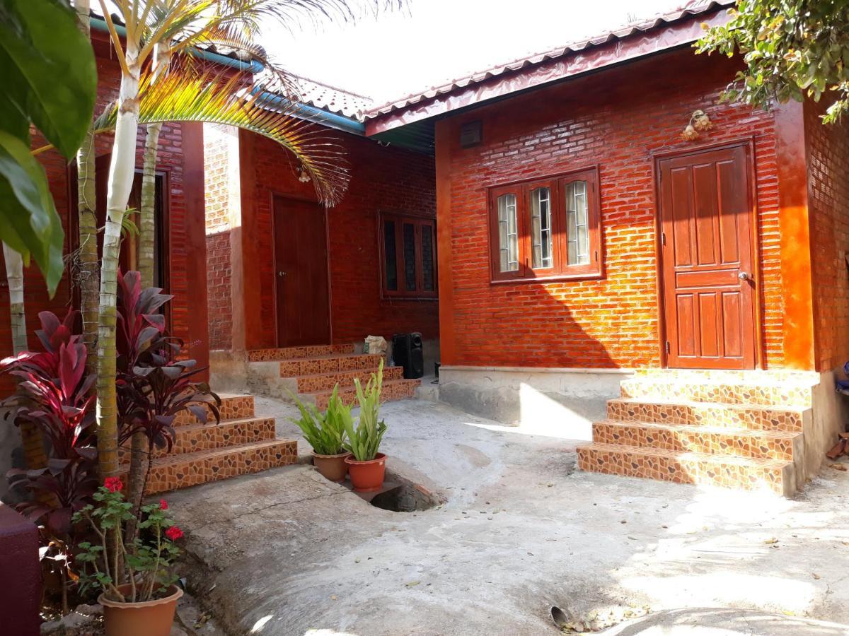 Kongkeo Guesthouse Muang Phônsavan Extérieur photo
