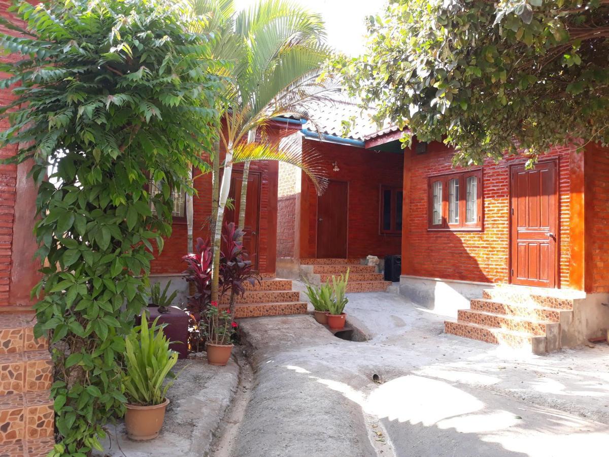Kongkeo Guesthouse Muang Phônsavan Extérieur photo